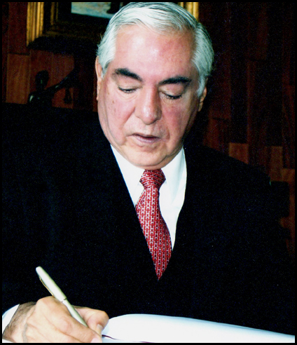 Foto Dr. Alejandro Carrillo Castro